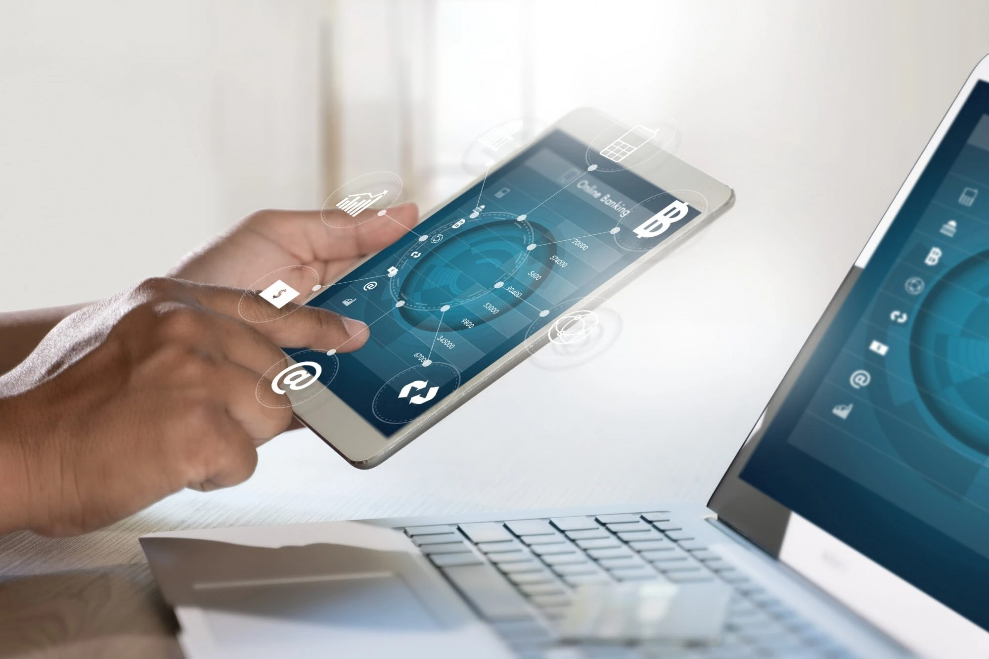 Web Apps: Faster Deployment & Cross-Platform Access Web Apps: Faster Deployment & Cross-Platform Access